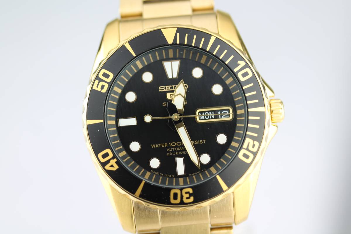 0 SNZF22J1 自動巻き SPORTS 海外モデル 稼働品SEIKO 5SPORTS自動巻き 