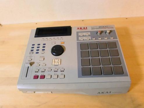 AKAI MPC2000XL ジャンク品