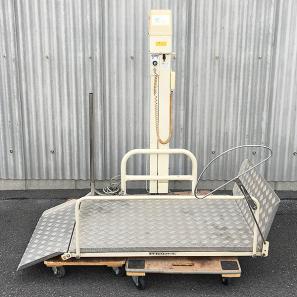 いうら 昇降機『車椅子用電動昇降機 イプロス 車いす用電動昇降機 UD 