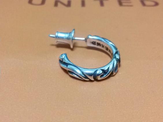 クロムハーツ スクロール ピアス CHROME HEARTS フープ 22k タイニー 