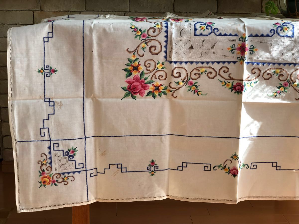 イギリスアンティーク☆クロスステッチ☆手刺繍☆テーブルクロス