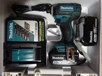 マキタインパクトドライバーTD149DRFX　149DRFX　18V3.0Ah　送料半額 おまけ付き