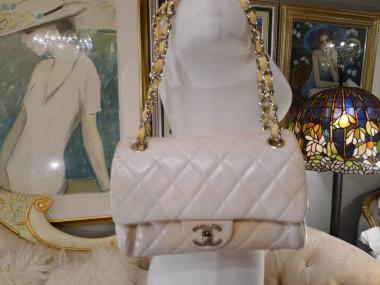 ◇【Chanel】イタリー製ホワイトレザー＆アイボリーパテントバイ素材