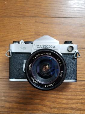 ヤシカ フィルムカメラ 【ジャンク品】 ヤシカ一眼レフカメラ、広角レンズ付き、シャッター作動、ジャンク扱い