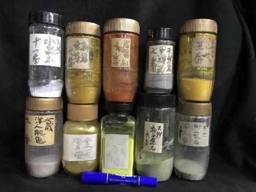 日本画　絵具　天然顔料　瓶詰保管品　10種10点　/ｒ25前9ｗｗ | 日本製・高品質天然岩絵の具 約25g 桔梗編・改 初心者キット プロローグ