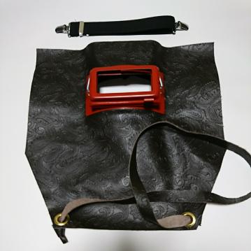 溶接面、皮面、牛革、ベイズリー型押し、ダークブラウン