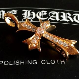 CHROME HEARTS クロムハーツCHクロス22k メッキパヴェダイヤペンダント