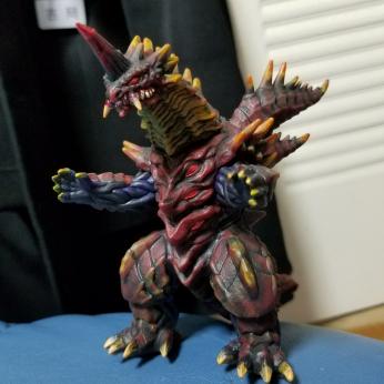 小改造！リペイント！ウルトラ怪獣シリーズ 大魔王獣 マガオロチの