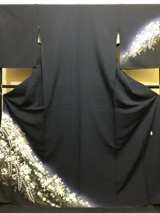 爆買い，人気セール 翠山工房 やまと誂製 訪問着 紫地に辻が花 逸品(仕立て上がり)｜売買されたオークション情報、yahooの商品情報をアーカイブ公開 - オークファン 仕立て上がり