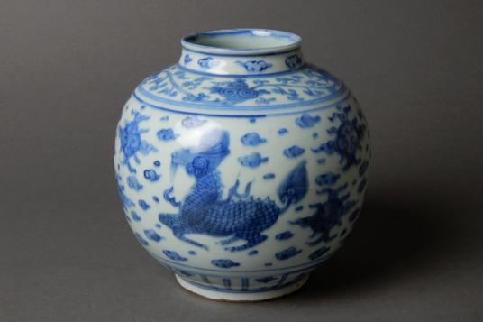 ☆真美☆y505 青花麒麟唐草文壺 元時代 唐物 中国古玩骨董品 【公式通販】