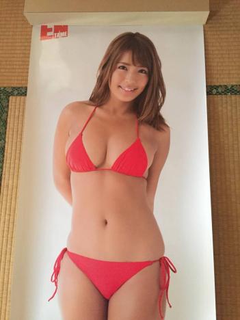 橋本梨菜 等身大ポスター エンタメ 新品未開封 日本一黒いグラビア