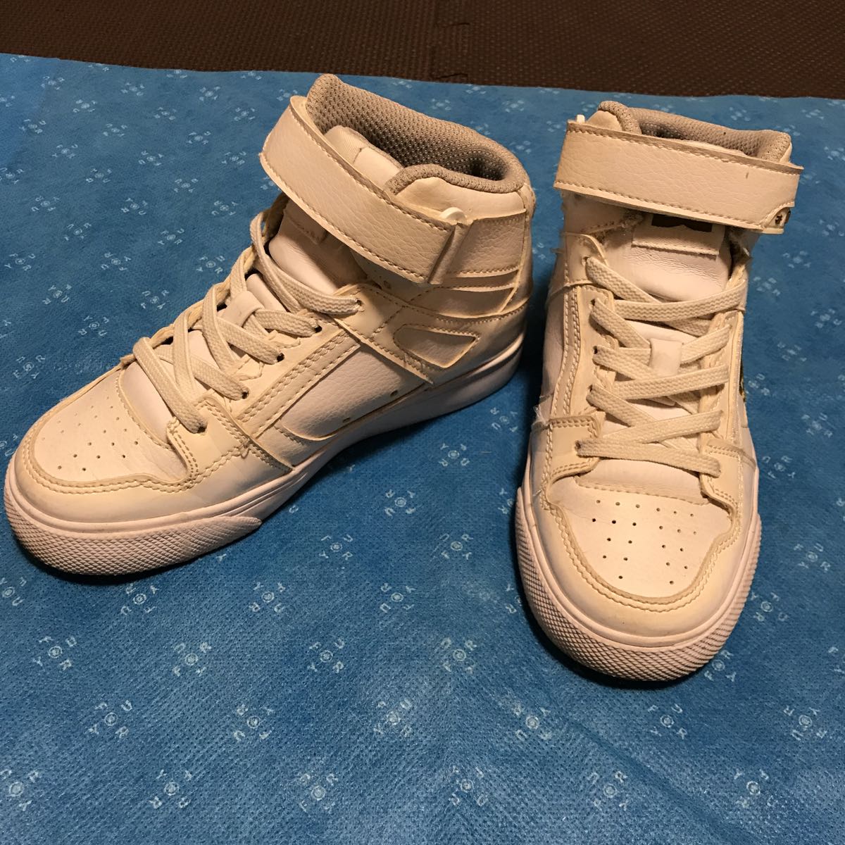 キッズ 18cm Dcシューズ ハイカットスニーカー ダンス 男女兼用 18センチ 18cm 売買されたオークション情報 Yahooの商品情報をアーカイブ公開 オークファン Aucfan Com