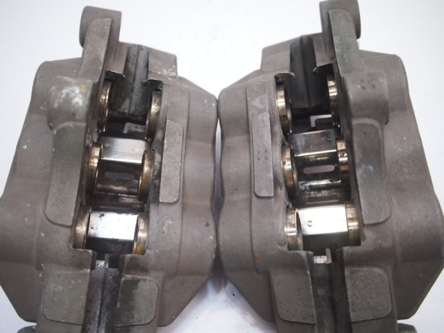 GSX1400 GY71A 純正フロントブレーキキャリパー 06年外し 05-08年 流用ZRX400 GSX-R1000 トキコ 6pod TOKIKO GSX1400 純正 GY71A トキコ 流用ZRX400 キャリパー2個
