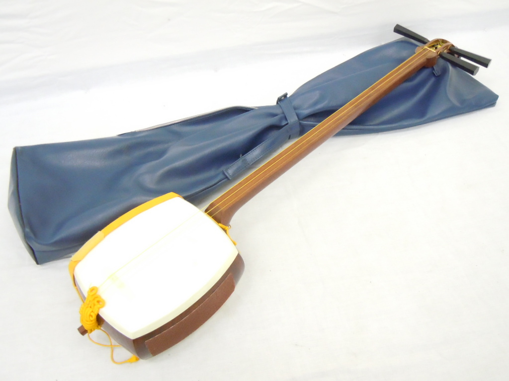 中古＞地唄・花梨三味線 08 78-16236-23 三味線 和楽器 中棹 花梨 丸打