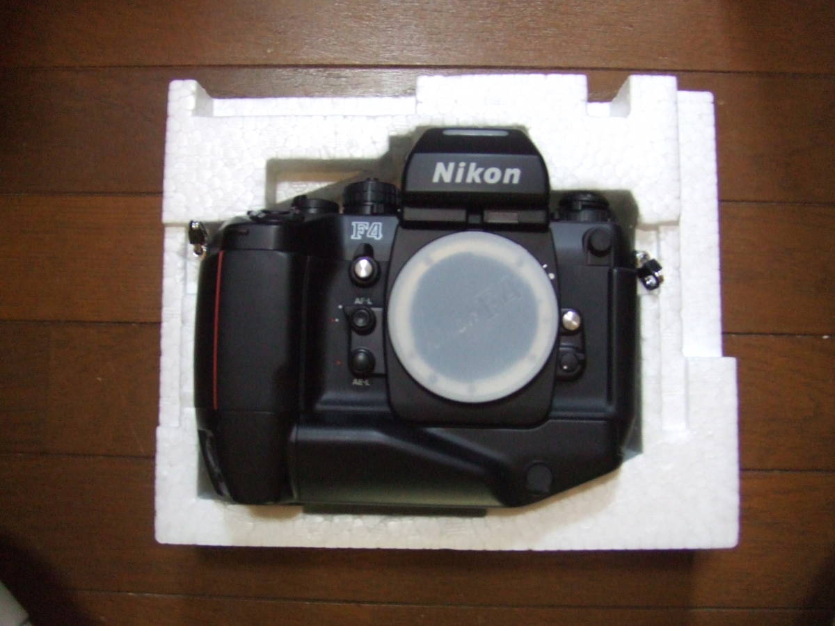 箱付き Nikon F4S f4 ニコン Nikon F4s 動作確認済 液晶漏れなし＋軽量