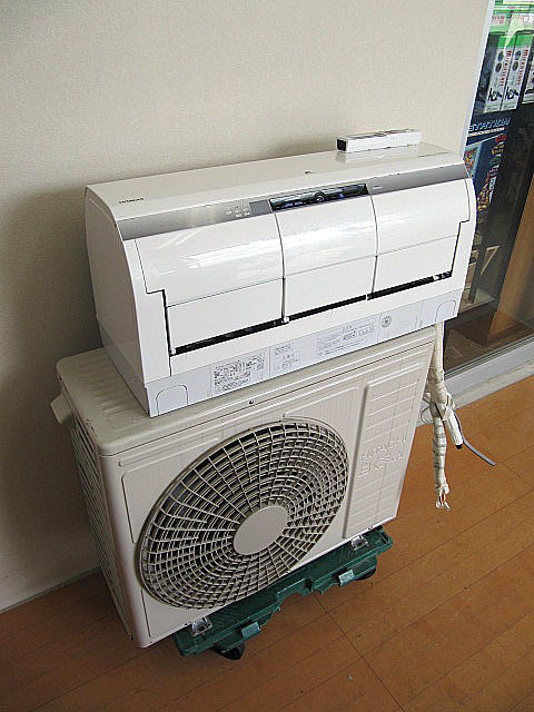 品/ 日立 大容量ルームエアコン ステンレスクリーン白くまくん RAS 