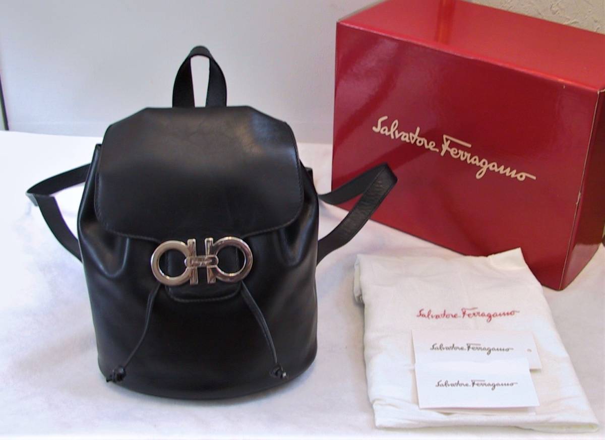 Ferragamo フェラガモ ガンチーニ 本革レザー ミニ リュック ブラック 