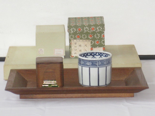 【SALE，新作】 漆器 香道具 更茂 造 桑香盆 ＆ 静山 造 桶側 火入 ＆ 桑重香合 3点 七事式 茶道具 化粧箱(盆)｜売買されたオークション情報、yahooの商品情報をアーカイブ公開 - オークファン 盆
