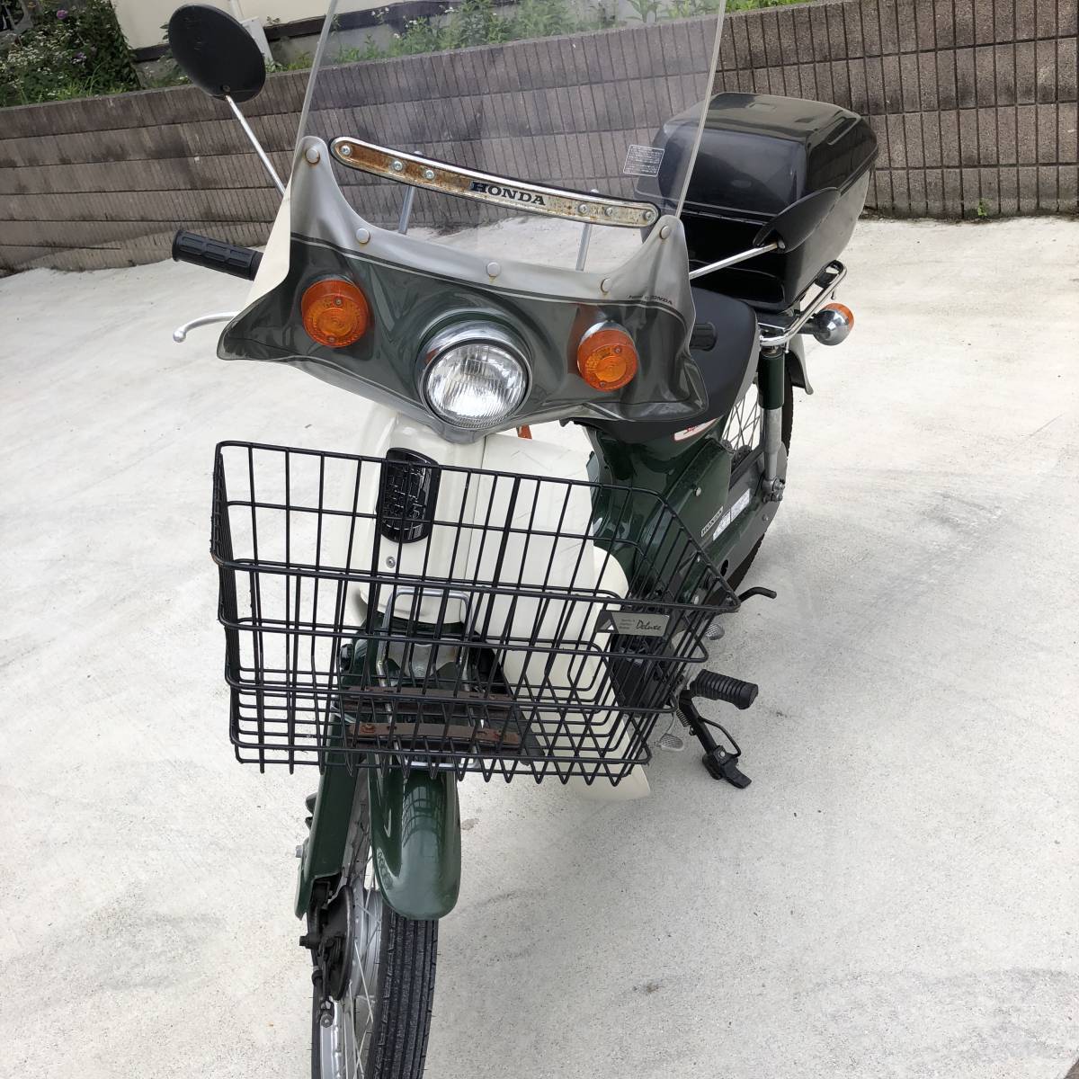 平成23年登録 ホンダ スーパーカブ 50 スタンダード JBH-AA01 C50S8 キック一発始動 実動車 9539km 風防 カゴ ボックス付き_2