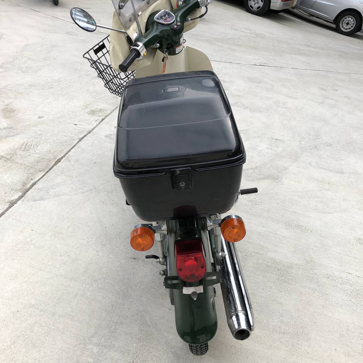 平成23年登録 ホンダ スーパーカブ 50 スタンダード JBH-AA01 C50S8 キック一発始動 実動車 9539km 風防 カゴ ボックス付き_4