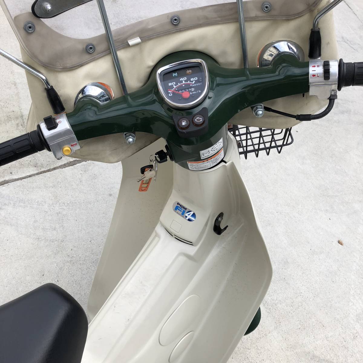 平成23年登録 ホンダ スーパーカブ 50 スタンダード JBH-AA01 C50S8 キック一発始動 実動車 9539km 風防 カゴ ボックス付き_7