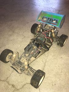 京商 アルティマのYahoo!オークション(旧ヤフオク!)の相場・価格を見る