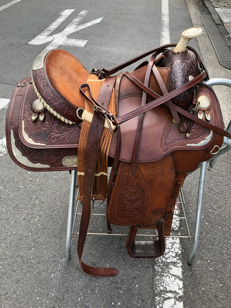 特注品88万展示品 馬の鞍 馬具/乗馬/革製あぶみ/鐙/レザーサドル(乗馬、馬術)|売買されたオークション情報、yahooの商品情報を ...