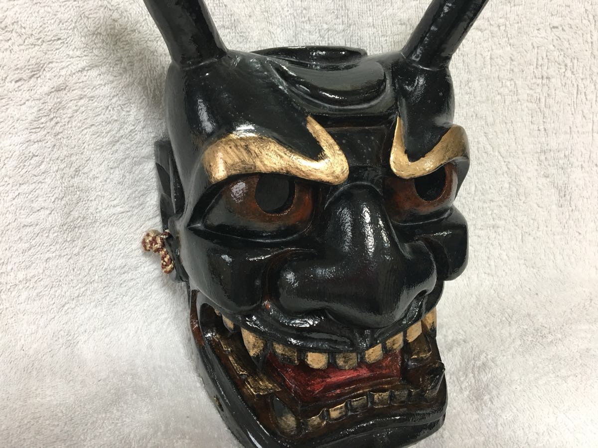 漆黒の鬼の面 】木彫り 黒漆塗り鬼面 能面 神楽面 祭り 魔除け 厄除け