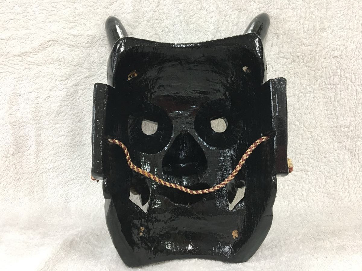 漆黒の鬼の面 】木彫り 黒漆塗り鬼面 能面 神楽面 祭り 魔除け 厄除け