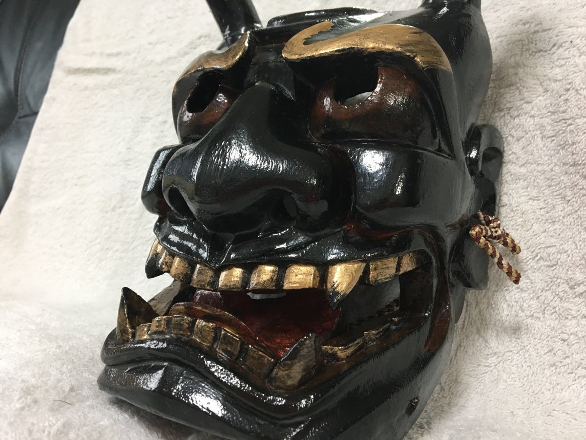 漆黒の鬼の面 】木彫り 黒漆塗り鬼面 能面 神楽面 祭り 魔除け 厄除け