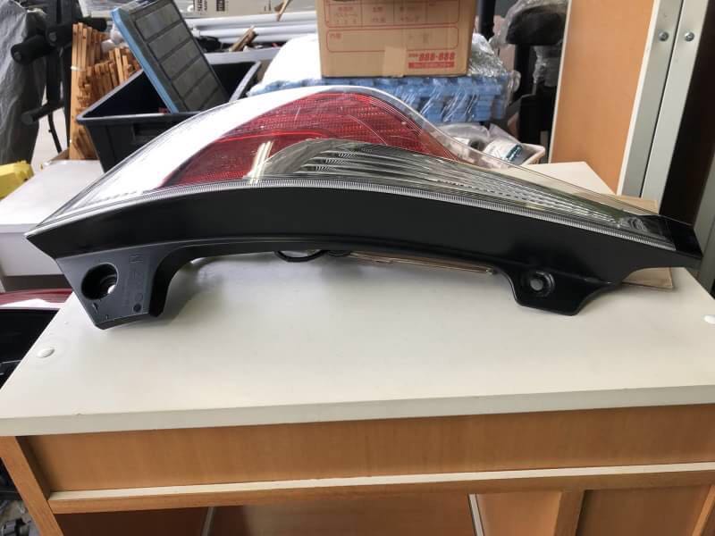 アクア NHP10 前期 純正 右左 セットテールランプ 52-252