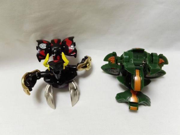 滅ホロヴォス　硬タンクァー　堅パンツァー 爆丸 BAKUGAN 8種 滅ホロヴォス 堅パンツァー 硬タンクァー ヘリオス