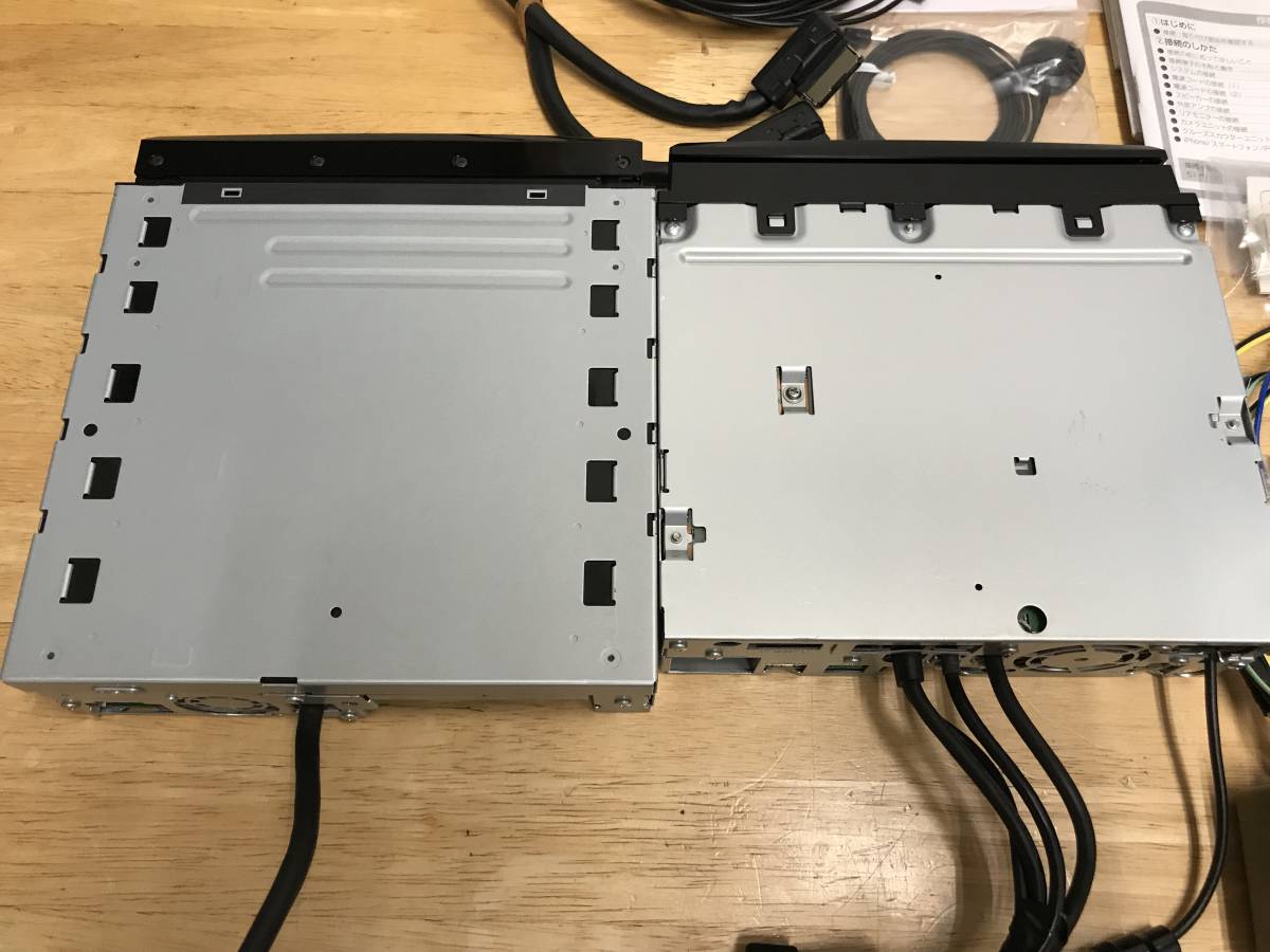 ☆中古 カロッツェリア AVIC-VH0099S/7V型VGA インダッシュモニター 
