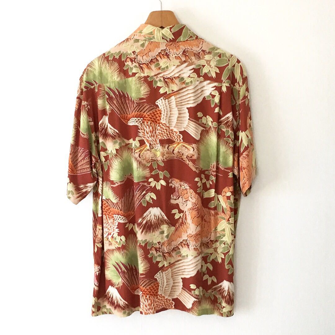 サンサーフ SUN SURF アロハシャツ S 茶色 和柄 鷹 松 富士山 東洋 サンサーフ アロハシャツ M品番 虎 鷹 富士山 トラ 和柄 東洋 SUNSURF