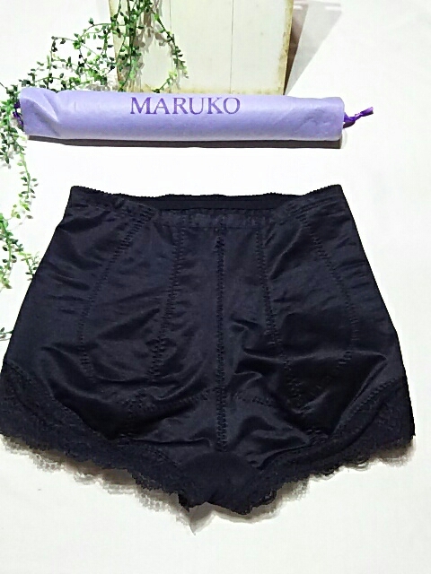 【超でっかいサイズでハードタイプです】大盤振る舞い★大激安★ 美品★ 補正下着 マルコ ショートガードル ブラック Ｑ８２