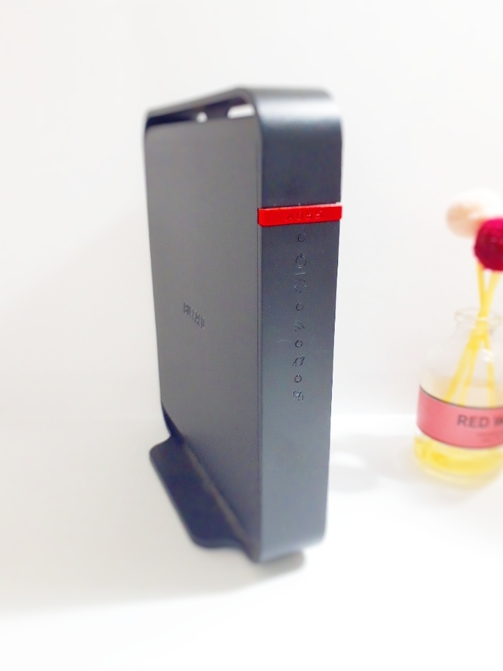 Buffaloルーター　WHR-300HP2_1