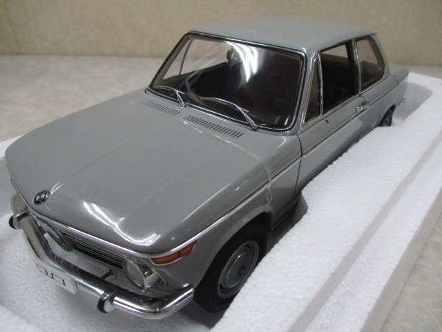 オートアート 1/18 BMW 1600-2 | BLAASKANKERKEUZEHULP.NL