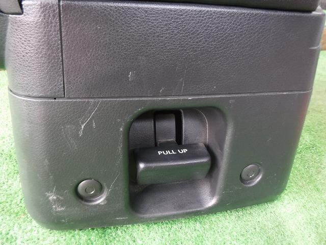 エルグランド ME51 E51　セカンドシート　センターのみ