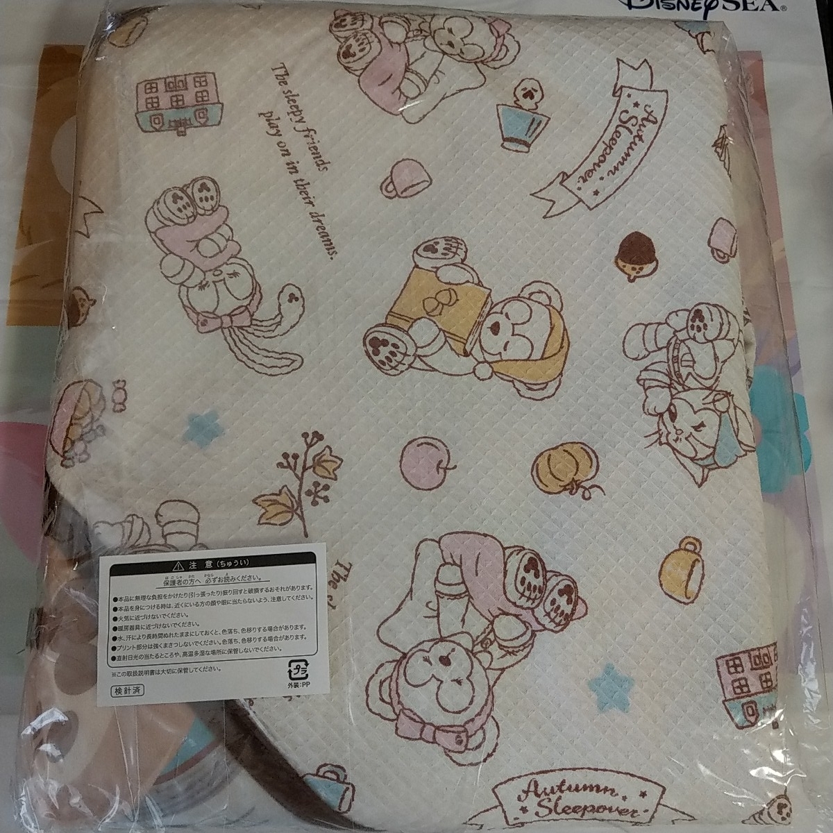 ダッフィーオータムスリープオーバーワッフルケット 新発売のワッフル