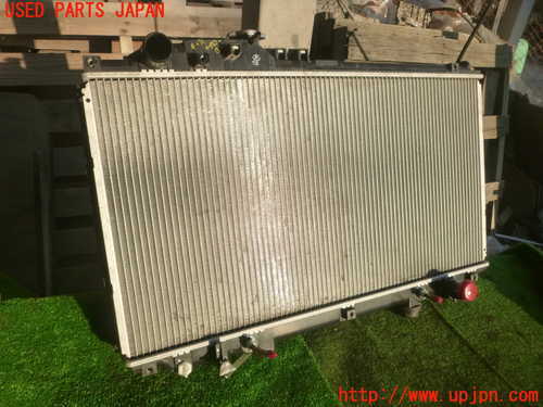 2UPJ-40362321]ソアラ(UZZ40)ラジエーター 中古