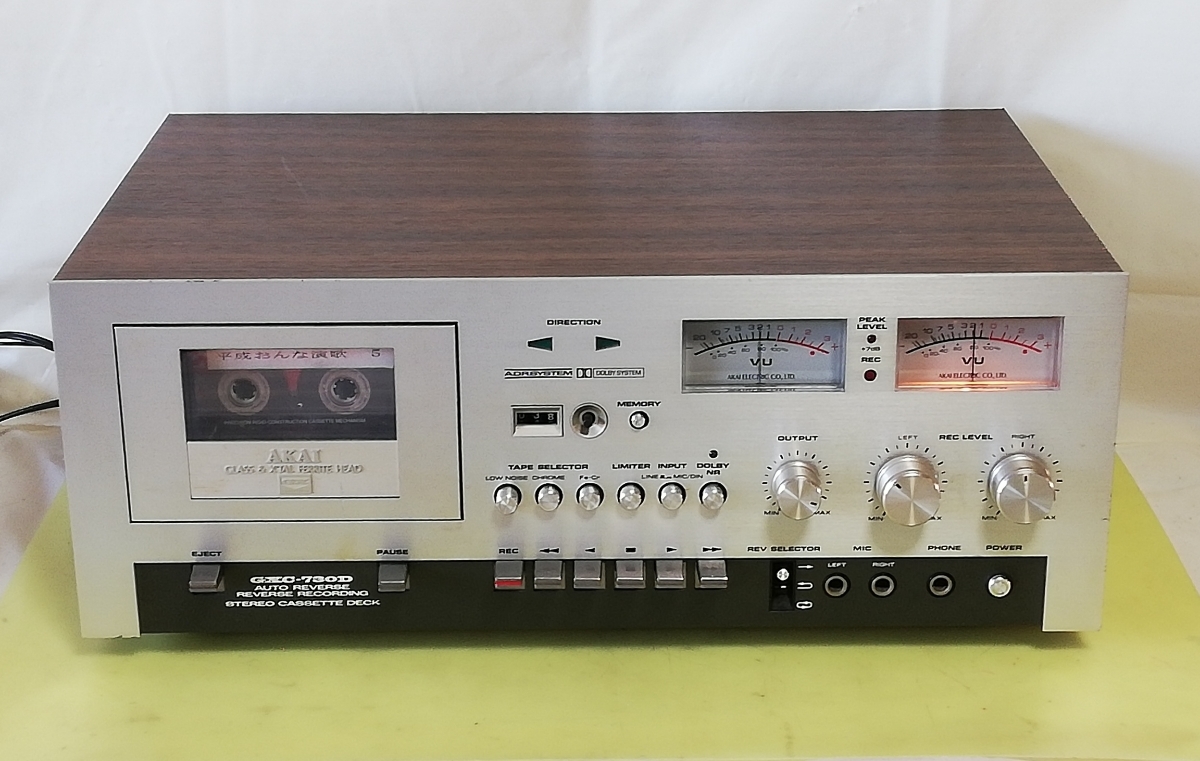 9009 カセットデッキ アカイ AKAI GXC-730D 中古現状品 綺麗 60Hz