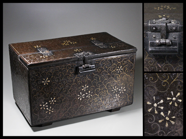 T1725☆李朝家具　バンダジ　螺鈿　アジアン家具　飾り棚　伝統工芸　蝶金具 激安人気 【TAKIYA】李朝家具『 時代物 李朝金庫 』トンケ バンダジ