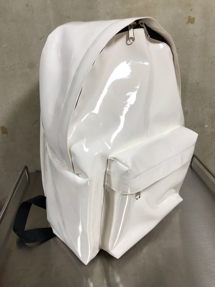 COMME des GARCONS バックパック エナメル / パテント 白  