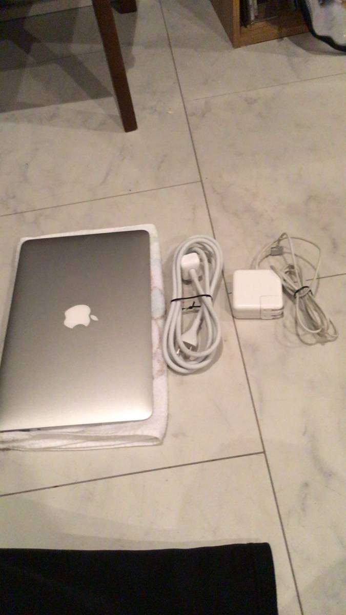 Apple MacBook Air 11インチ Early2014 MD711J/B A1465 ジャンク