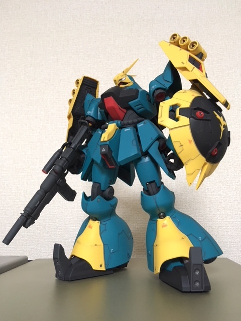 RE 1/100 ヤクトドーガ(ギュネイ・ガス機)完成品 ヤクト・ドーガ
