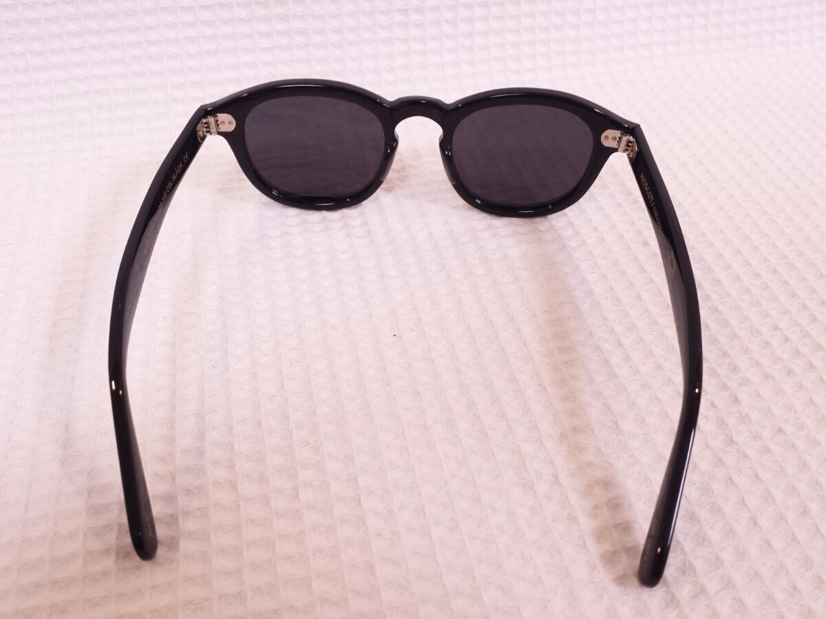 MOSCOT モスコット ボストンタイプサングラス ブラックカラーフレーム