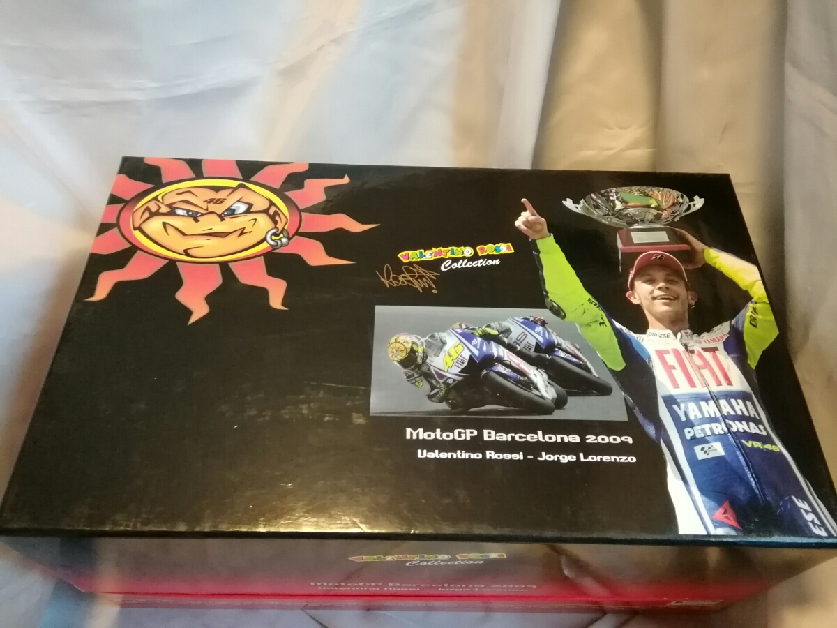 ミニチャンプス 1/12 MOTOGP バルセロナ 2009 ロッシ-ロレンソ DVD付き