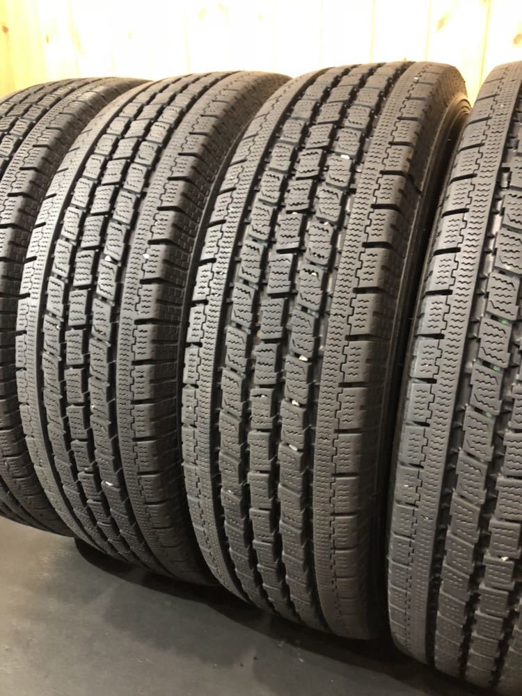 195/80R15 107/105L LT TOYO/DELVEX 934 15年 スタッドレス バリ