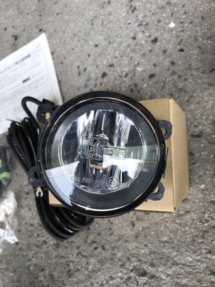 E26 NV350 キャラバン LEDハイマウントランプ V1 スモーク/BC | KOLSAN.COM