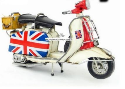 1/6ネオブライス用ドールハウスmomoko撮影背景フィギュア用vespa/ベスパバイクアンティーク金属製タイヤ置物オートバイ北欧スクーター 模型
